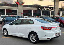GÜZEL OTOMOTİV‘DEN*BOYASZ*2020*177.000KM*OTOMTK*MEGANE*EDC*TOUCH
