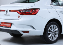 Tr’nin en uygunu 2.El otomobilimden kimlikle 350,000₺ 2018 model Renault megane 1.5 otomatik vites dizel