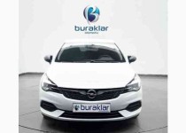 Buraklar‘dan 2021 Opel Astra 1.5 D Edition Di̇zel Otomati̇k***