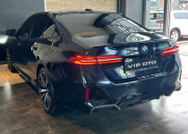 VİP OTO‘ DAN 2024 5.20i M-SPORT HEAD+KEYLESGO+H.CARDON+LASER+360