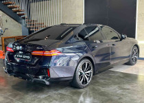 VİP OTO‘ DAN 2024 5.20i M-SPORT HEAD+KEYLESGO+H.CARDON+LASER+360