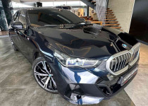 VİP OTO‘ DAN 2024 5.20i M-SPORT HEAD+KEYLESGO+H.CARDON+LASER+360