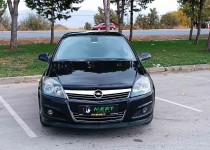 Mert Otomoti̇v‘den 2011Opel Astra Sedan 1.6 Enjoy 111.Yil Lpg‘li̇