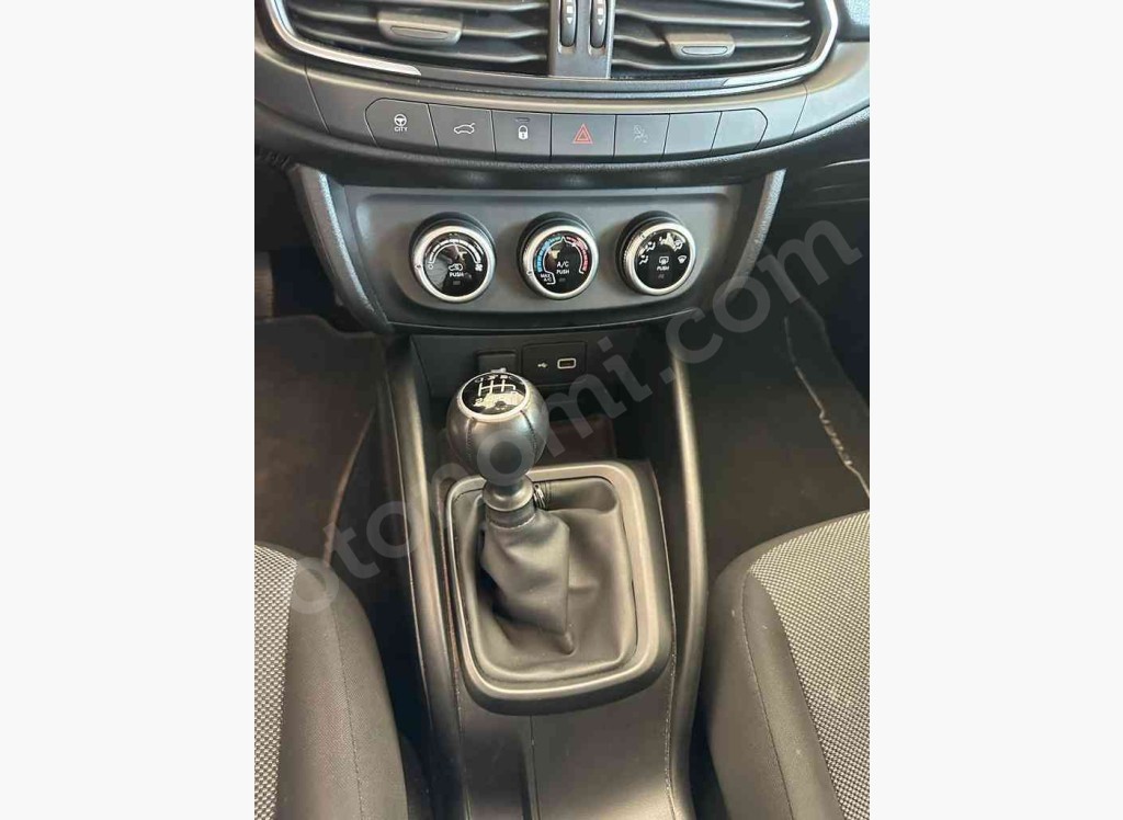 Fiat Egea, 2021 EGEA 14 EASYPLUS 43.000.KM.BOYASIZKAZASIZ.FİATI DÜŞDÜ