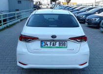 TOYOTA COROLLA 1.8 HYBRID DREAM E-CVT