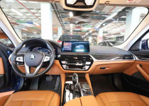 BMW 520i SEDAN LCI 1.6 170 LUXURY LINE++