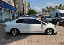 2.EL OTOMOBİLİMDEN VERGİ LEVHALILARA 150.000₺ KİMLİKLE 250.000₺ peşinatla 2011 MODEL HONDA CİVİC 1.6 VİTEC PREMİUM PAKET HATASIZ BOYASIZ 307,000 km bütün ağır bakımları ya