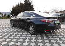 LEXUS ES 300H BUSINESS PLUS E-CVT