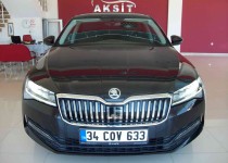 Akşi̇t Otomoti̇v‘den 2019 Skoda Süperb1.5 Tsi Eli̇te Tavanli