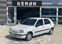 Emsalsi̇z İlk El 1997 Renault Cli̇o 1.4 Rn Kli̇mali Tam Otomati̇k ***