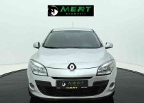 Mert Otomoti̇v‘den 2012 Renault Megane 1.5 Dci̇ Expressi̇on Hb**