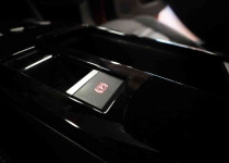 CITROEN C4 X SHINE 1.2 PURETECH 130 EAT8
