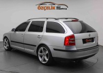Emsalsiz Octavia 1.9 TDI Elegance DSG ( 150 Hp ) Takas Olur