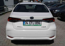 TOYOTA COROLLA 1.8 HYBRID DREAM E-CVT