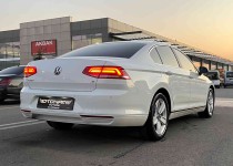 2018 ÇIKIŞLI 165.000 KM‘DE HATASIZ 1.6 TDI TABLET EKRANLI PASSAT