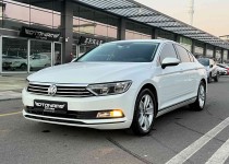 2018 ÇIKIŞLI 165.000 KM‘DE HATASIZ 1.6 TDI TABLET EKRANLI PASSAT