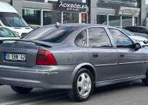 CEYLİN OTOMOTİVDEN 2001 MODEL DEĞİŞENSİZ MASRAFSIZ OPEL VECTRA