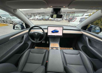 ÖZEL RENK 2024 TESLA MODEL Y RWD STANDARD RANGE %20 KDV FATURA