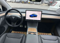 ÖZEL RENK 2024 TESLA MODEL Y RWD STANDARD RANGE %20 KDV FATURA