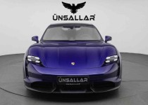 Ünsallar‘dan Doğuş Çikişli Hatasiz 2021 Model Taycan Turbo S