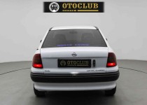 OTO CLUB‘TEN 2000 OPEL ASTRA 1.6 NB CLASSİC