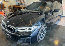 VİP OTO‘ DAN 2023 520i 5 BÖLGE/HARMAN/OTONOM/4 K ISITMA/VAKUM