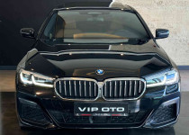 VİP OTO‘ DAN 2023 520i 5 BÖLGE/HARMAN/OTONOM/4 K ISITMA/VAKUM