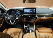 BMW 520i SEDAN LCI 1.6 170 LUXURY LINE++
