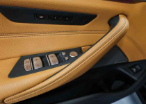 BMW 520i SEDAN LCI 1.6 170 LUXURY LINE++
