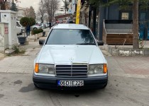 Ömer İleti̇şi̇m Den Büyün Yildizlari Üzeri̇nde Mercedes - Benz E 200 D 1988 Model Ankara**