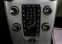 İLK SAHİBİNDEN-V40 1.5 INSCRİPTİON 57.000 KM HATASIZ BOYASIZ CAM TAVAN S.BAKIMLI