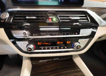 BMW 520i SEDAN LCI 1.6 170 LUXURY LINE