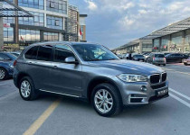 2016 BMW X5 25xDRİVE PREMIUM CAM TAVAN HATASIZ BOYASIZ BAYİİ !”