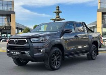 %18Kdv 2022 Hi̇lux İnvi̇ncible 2.4 4X4 10.750Km Hatasiz Ekstrali**