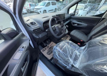 AKİF ‘den 2o24 Doblo Combi 1.5 BlueHDİ Easy SIFIR km 130‘luk