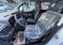AKİF ‘den 2o24 Doblo Combi 1.5 BlueHDİ Easy SIFIR km 130‘luk