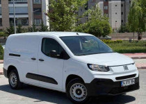 ACIBADEM OTO-2024 FİAT DOBLO 1.5 BLUEHDİ PANELVAN MAXİ KLİMALI