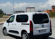 ACIBADEM OTO-2024 FİAT YENİ DOBLO 1.5 BLUEHDİ 100 BG EASY COMBİ