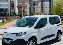 ACIBADEM OTO-2024 FİAT YENİ DOBLO 1.5 BLUEHDİ 100 BG EASY COMBİ